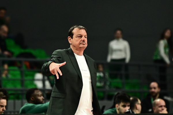 Αταμάν: «Δεν ψάχνουμε για παίκτη, αυτή τη στιγμή σκεφτόμαστε μόνο το Κύπελλο»