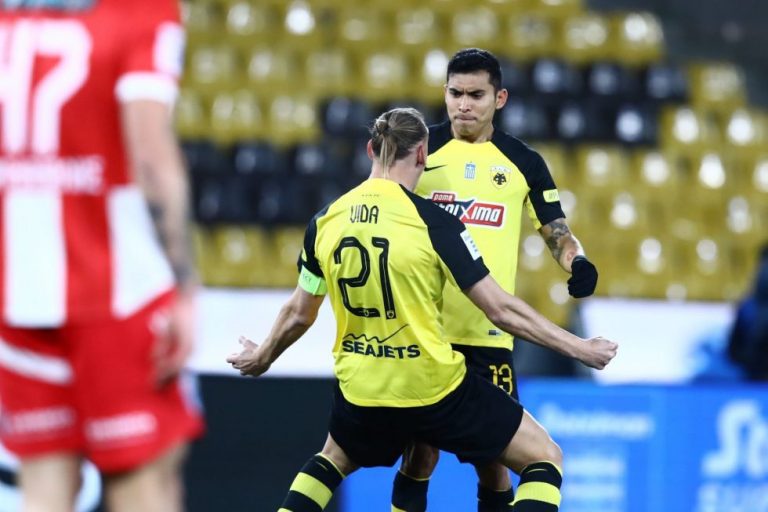 Άνοιξε το σκορ η ΑΕΚ με σουτ του Πινέδα (vid)