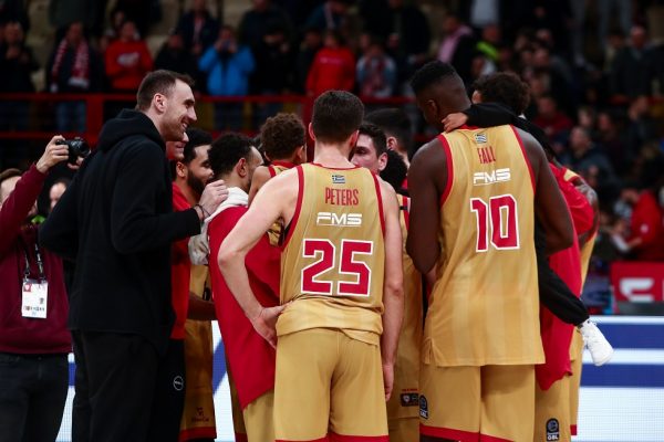 Το Ολυμπιακός – ΠΑΟΚ από άλλη… ματιά (vid)