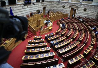 Δημοσκόπηση: Συνεχιζόμενη πτώση για ΝΔ και ΠΑΣΟΚ, στην έκτη θέση ο ΣΥΡΙΖΑ