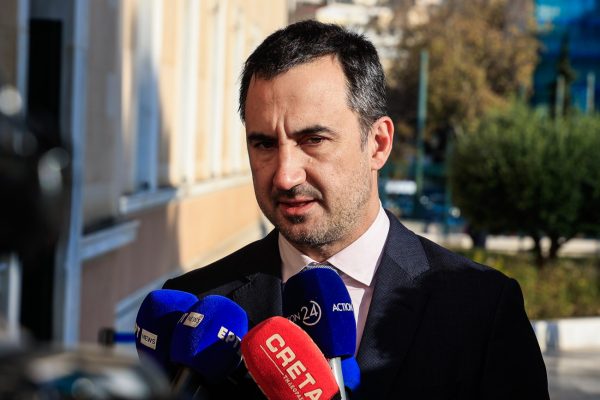 Χαρίτσης: Ο Μητσοτάκης δεν έχει δικαιολογία να κρύβεται – Να έρθει στη Βουλή