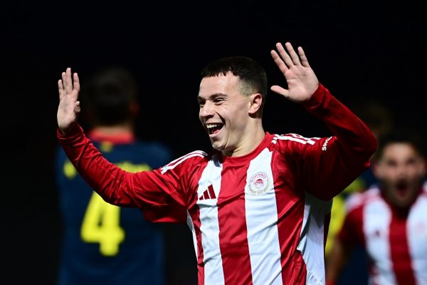 To γκολ του Πνευμονίδη που έδωσε την πρόκριση στον Ολυμπιακό (vid)