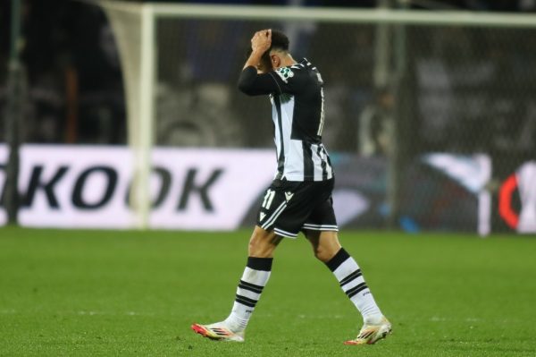 ΠΑΟΚ – Στεάουα: Αποβλήθηκε με δεύτερη κίτρινη ο Τάισον (vid)