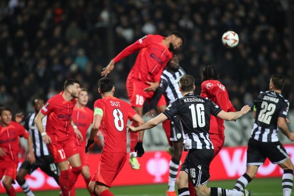 Νταβουά και 1-2 η Στεάουα στην Τούμπα (vid)