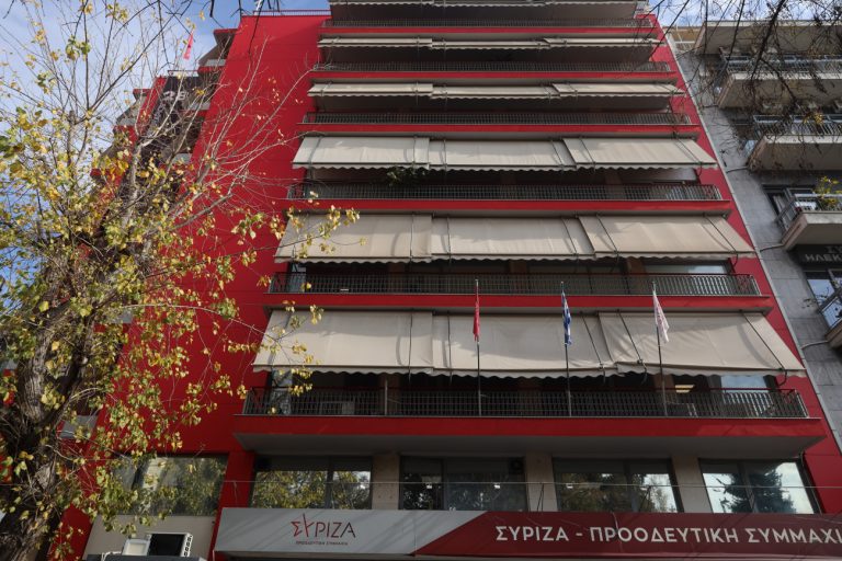 Τέμπη: Ο Φάμελλος βλέπει «υπόθαλψη εγκληματία, προσβολή μνήμης νεκρού και απιστία» για το μπάζωμα