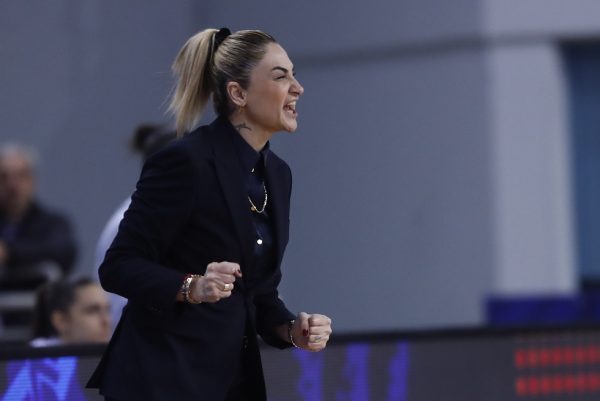 Μίλησε στα ελληνικά η Ερντέμ μετά την πρόκριση του ΠΑΣ Γιάννινα: «Είμαι πολύ χαρούμενη, ευχαριστώ πολύ»