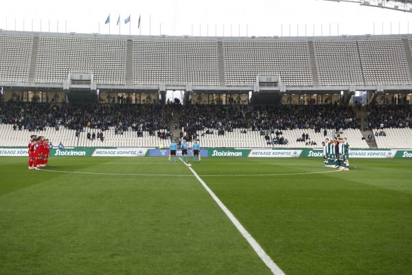 Ενός λεπτού σιγή στο Παναθηναϊκός- Βόλος, στη μνήμη του Τάκη Οικονομόπουλου (vid)