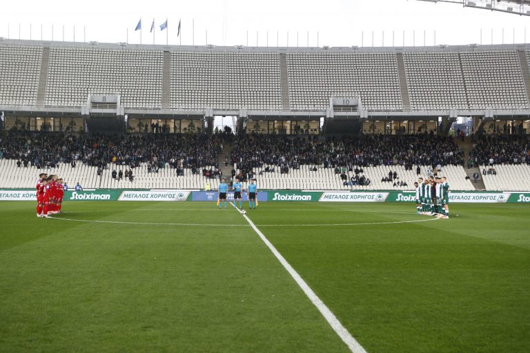 Ενός λεπτού σιγή στο Παναθηναϊκός- Βόλος, στη μνήμη του Τάκη Οικονομόπουλου (vid)