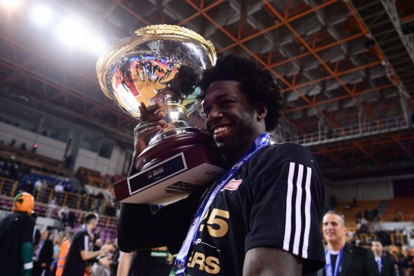 H ιστορία που επαναλαμβάνεται, ο Ναν και ο Χουάντσο