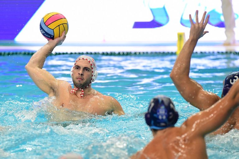 Ολυμπιακός – Απόλλων Σμύρνης 12-9: «Σφράγισε» το ραντεβού στον τελικό με τον Παναθηναϊκό (vid)