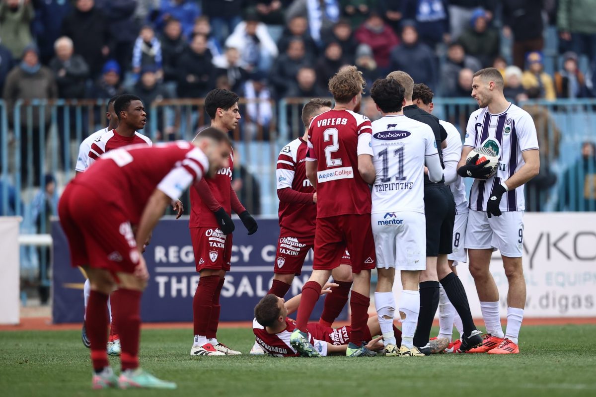 Ηρακλής – ΑΕΛ 2-2: «Βυσσινί» για… Super League, έμειναν όρθιοι στο «Καυταντζόγλειο»