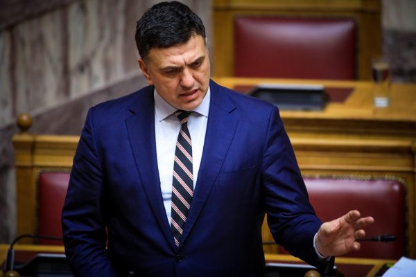 Κικίλιας: Διατίθενται 4.500 σετ ατομικής προστασίας για όλους τους εθελοντές της χώρας