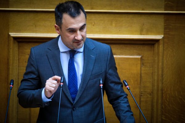 Χαρίτσης: Να συμφωνήσουμε από σήμερα σε πρόταση δυσπιστίας – Η Βουλή να ευθυγραμμιστεί με το λαϊκό αίσθημα