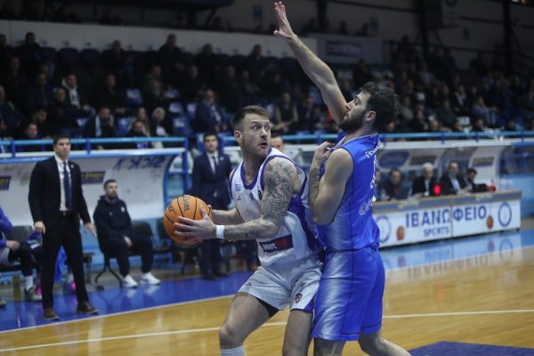 Οι διαιτητές διέκοψαν τον αγώνα Ηρακλή – Ερμή Σχηματαρίου γιατί ο κόσμος φώναξε σύνθημα για την τραγωδία των Τεμπών (vid)