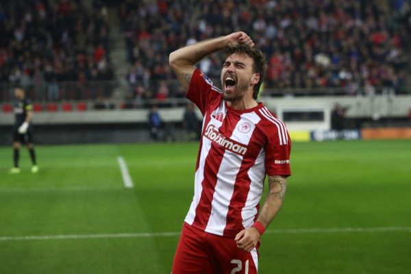 Ο Ολυμπιακός άνοιξε το σκορ κόντρα στην ΑΕΚ, με γκολ του Αντρέ Όρτα (1-0, vid)