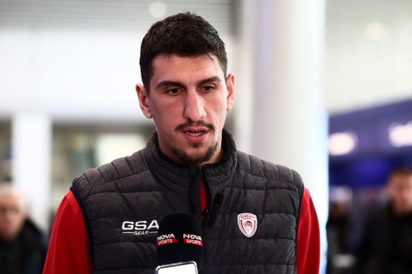Λαρεντζάκης: «Στόχος μας η πρώτη θέση, δουλέψαμε σκληρά για το παιχνίδι με την Βίρτους»