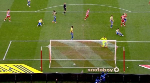 Άμεση απάντηση του Ολυμπιακού – Οι «ερυθρόλευκοι» ισοφάρισαν με τον Τσικίνιο (1-1, vids)