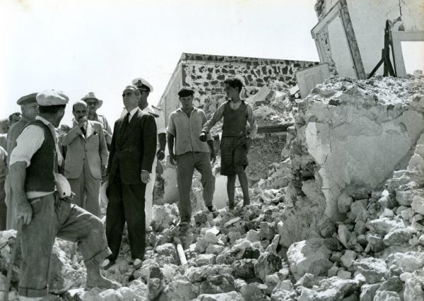 Σαντορίνη: Από το 1650 π.Χ. στο 1956 – Οι ηφαιστειακές εκρήξεις και οι σεισμοί που συντάραξαν το νησί