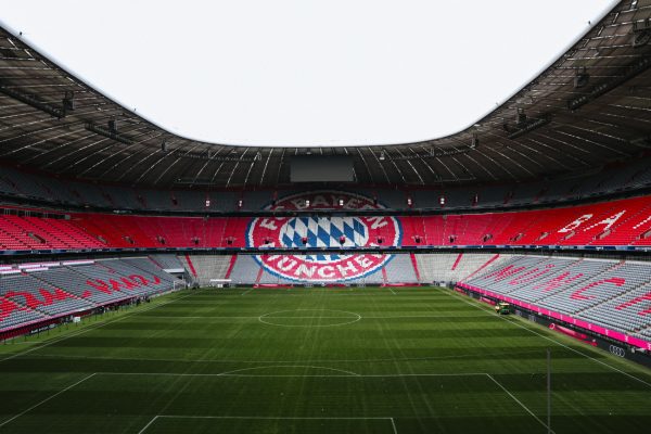 Μπάγερν Μονάχου-Σλόβαν Μπρατισλάβας: Η COSMOTE, με τη δύναμη της Telekom, έστειλε τέσσερις τυχερούς στην «Allianz Arena»