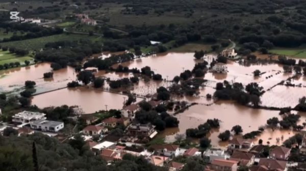 Εικόνες καταστροφής από το πέρασμα της κακοκαιρίας στην Κεφαλονιά – Μέρες «Ιανού» ζουν οι κάτοικοι