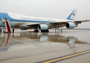 Τορόντο: Οι δύο λόγοι που επέζησαν όλοι στο αεροσκάφος που συνετρίβη