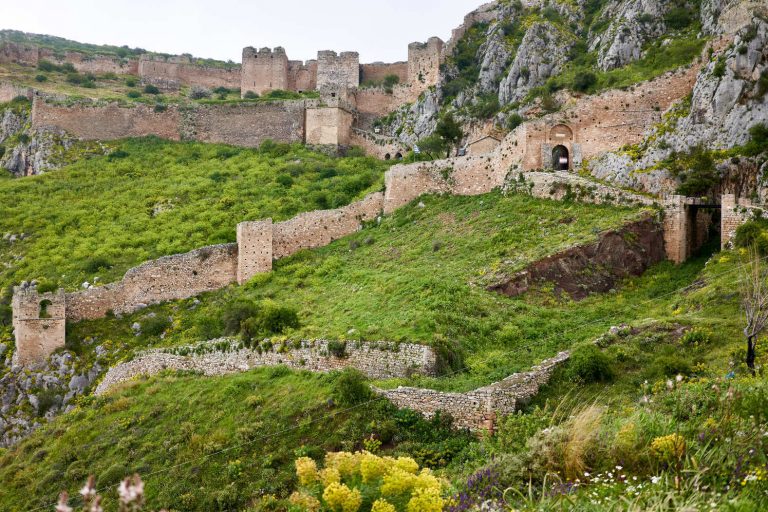Μελέτες και έργα προστασίας και ανάδειξης του Κάστρου του Ακροκορίνθου