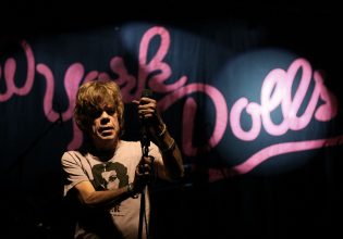 Ντέιβιντ Τζοχάνσεν: Ο τελευταίος των original New York Dolls παλεύει εδώ και χρόνια με τον καρκίνο