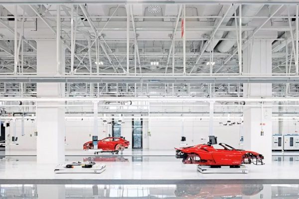 Αντίστροφη μέτρηση για την πρώτη ηλεκτρική Ferrari