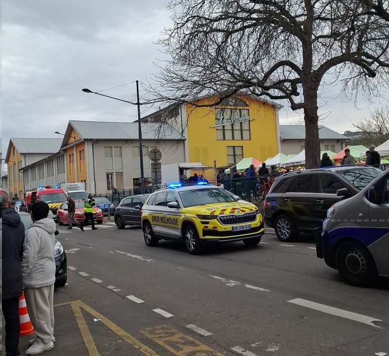 Αιματηρό επεισόδιο στη Γαλλία: Επίθεση με μαχαίρι στη Μυλούζ –  Ένας νεκρός και πέντε τραυματίες