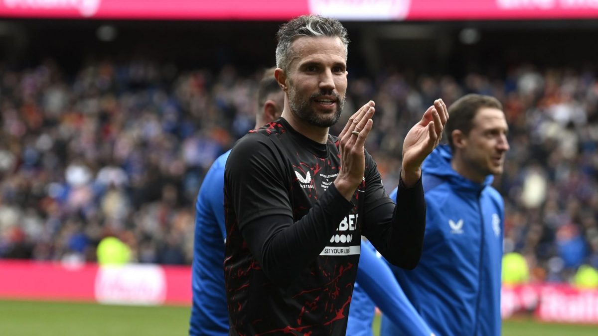 Η Φέγενορντ ανακοίνωσε την συνεργασία της με τον Φαν Πέρσι