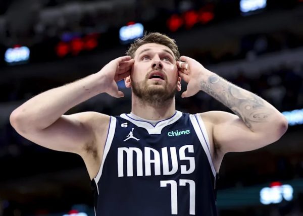 Ιδιοκτήτης Μάβερικς για Ντόντσιτς: «Αν θέλεις διακοπές, δεν θα είσαι μαζί μας»