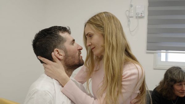 Ισραήλ: Όμηρος της Χαμάς συνάντησε για πρώτη φορά το παιδί του