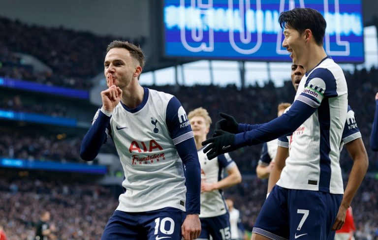 Τότεναμ – Μάντσεστερ Γιουνάιτεντ 1-0: Ο Μάντισον έκρινε το ντέρμπι των απογοητευμένων