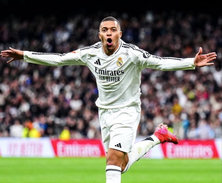 Υπέροχη ενέργεια και εκτέλεση του Εμπαπέ για το 3-0 – Χατ τρικ από τον Γάλλο (vids)