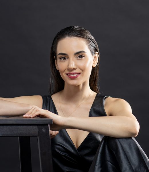 Σοφία Μανουσάκη: «Ήταν τεράστια τύχη κι ευλογία να συνεργαστώ μαζί με τον Μίκη Θεοδωράκη