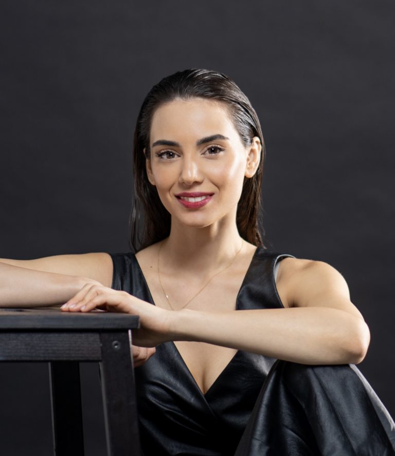 Σοφία Μανουσάκη: «Ήταν τεράστια τύχη κι ευλογία να συνεργαστώ μαζί με τον Μίκη Θεοδωράκη