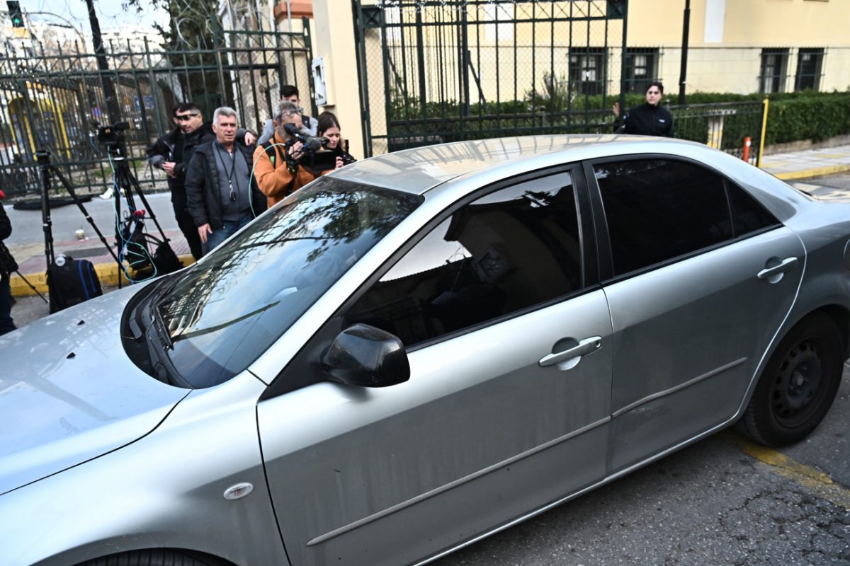 Χρήστος Μάστορας: Για την Πέμπτη αναβλήθηκε η δίκη του – Αφέθηκε ελεύθερος ο τραγουδιστής