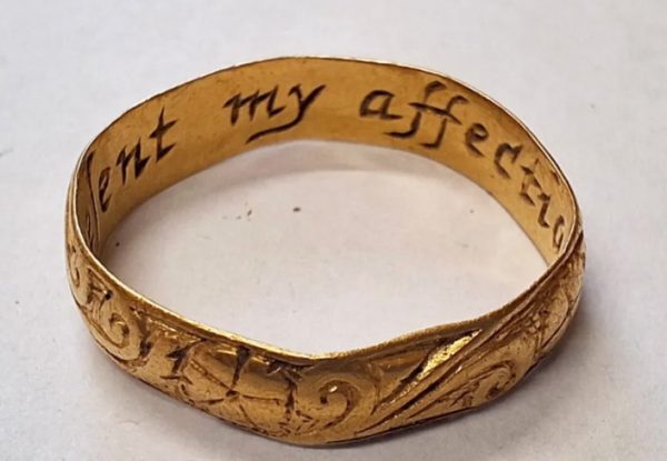 Το δαχτυλίδι που χάρισε ένας άγνωστος εραστής στο άλλο του μισό τον 17ο αιώνα