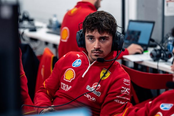 Formula 1: Τα ποδαράκια του Charles Leclerc και η… μεταγραφική περίοδος της Ferrari!