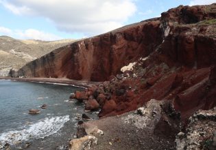 Σαντορίνη: Στο μικροσκόπιο ειδικών του ΕΚΠΑ οι κατολισθήσεις – Έρευνες σε Αμμούδι, Αρμένη, Θηρασιά
