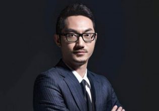 Λιανγκ Ουενφένγκ: Ο 40χρονος Ασιάτης που αλλάζει τον κόσμο της ΑΙ με την Deepseek