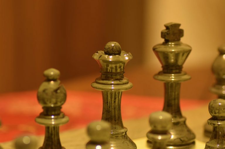 Ναρκισσισμός: Πώς εκφράζεται σε γυναίκες που έχουν θέσεις εξουσίας;