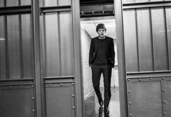 «Το περιβάλλον εκεί είναι ασταθές»: Ο Τζέσι Άιζενμπεργκ δεν αντέχει το Χόλιγουντ