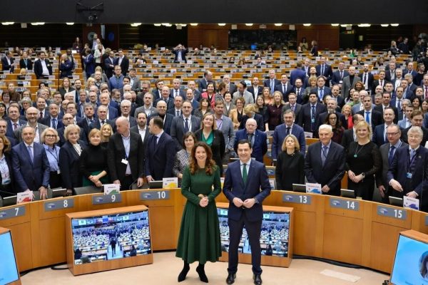 Καίριος ο ρόλος των μικρομεσαίων επιχειρήσεων στην τοπική και περιφερειακή οικονομική ανάπτυξη