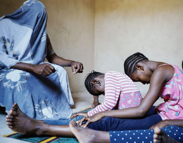 Ακρωτηριασμός γεννητικών οργάνων – 200 εκατ. γυναίκες σε θανάσιμο κίνδυνο