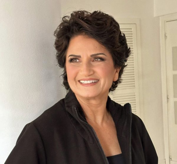 Η Αλκηστις Πρωτοψάλτη ξανά στο θέατρο Παλλάς!