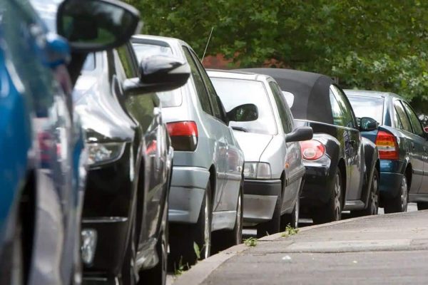 Αυτό είναι το λάθος που κάνουμε όλοι όταν παρκάρουμε και… μπορεί να μας κοστίσει ακριβά