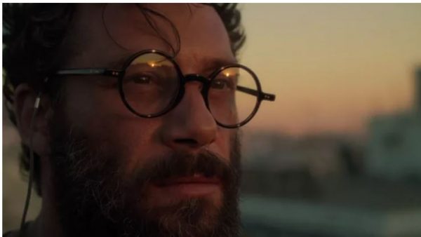 «Έχω κάτι να πω», η αυτοσαρκαστική κωμωδία του Στράτου Τζίτζη με τον Αντίνοο Αλμπάνη στις αίθουσες