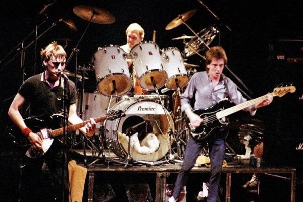 Ήταν κάποτε οι Jam – και τα ντραμς του Ρικ Μπάκλερ έδιναν τον ρυθμό