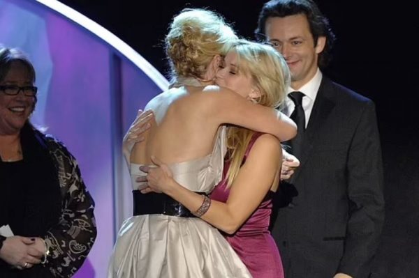 Μάθαμε ποια διάσημη ηθοποιός έκοψε την καλημέρα στη Ρις Γουίδερσπουν